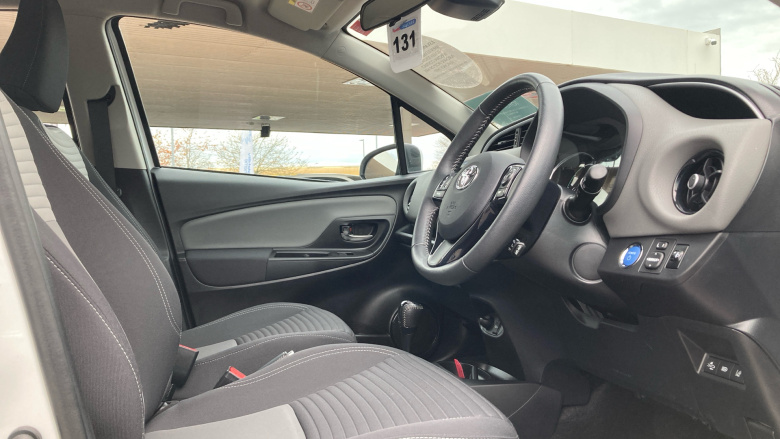 Toyota Yaris 1.5 Hybrid Icon Tech 5dr CVT Hybrid Hatchback